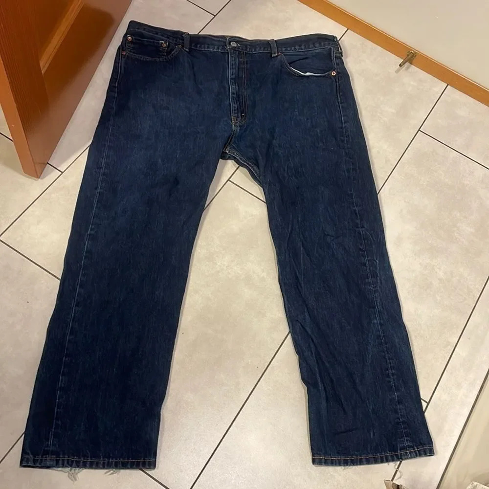 Levi’s Men 505 dark denim blue jeans